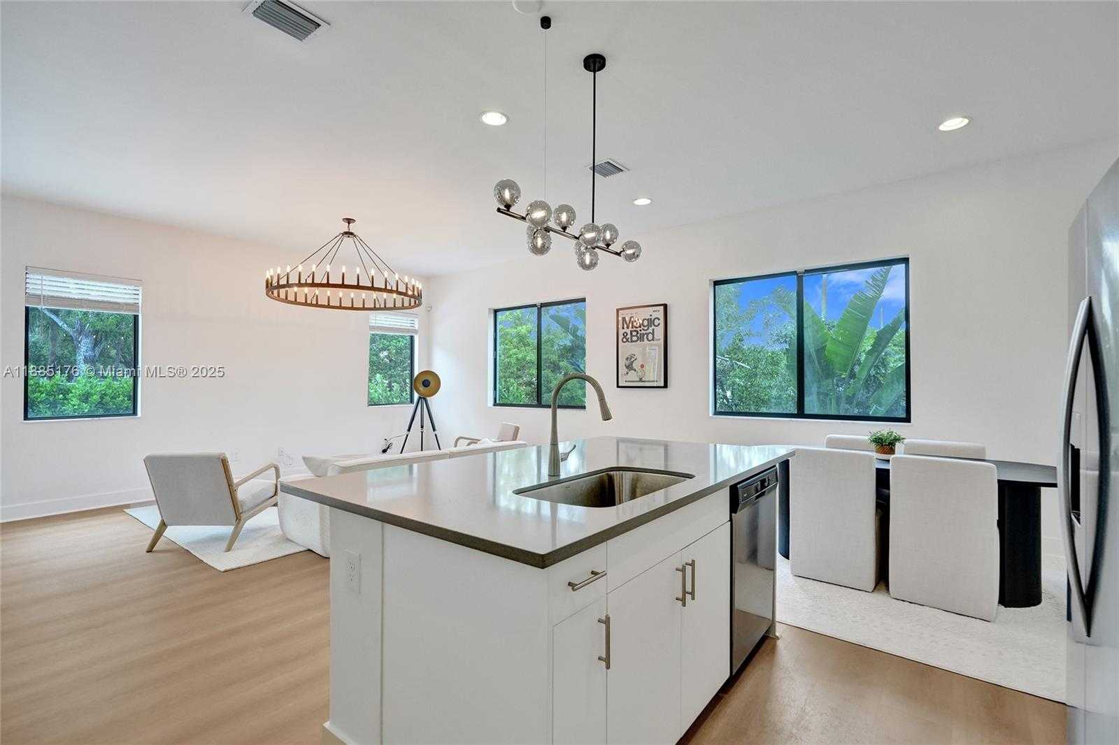 Small Image of 13145 ADDILYN CT, Davie Number 18