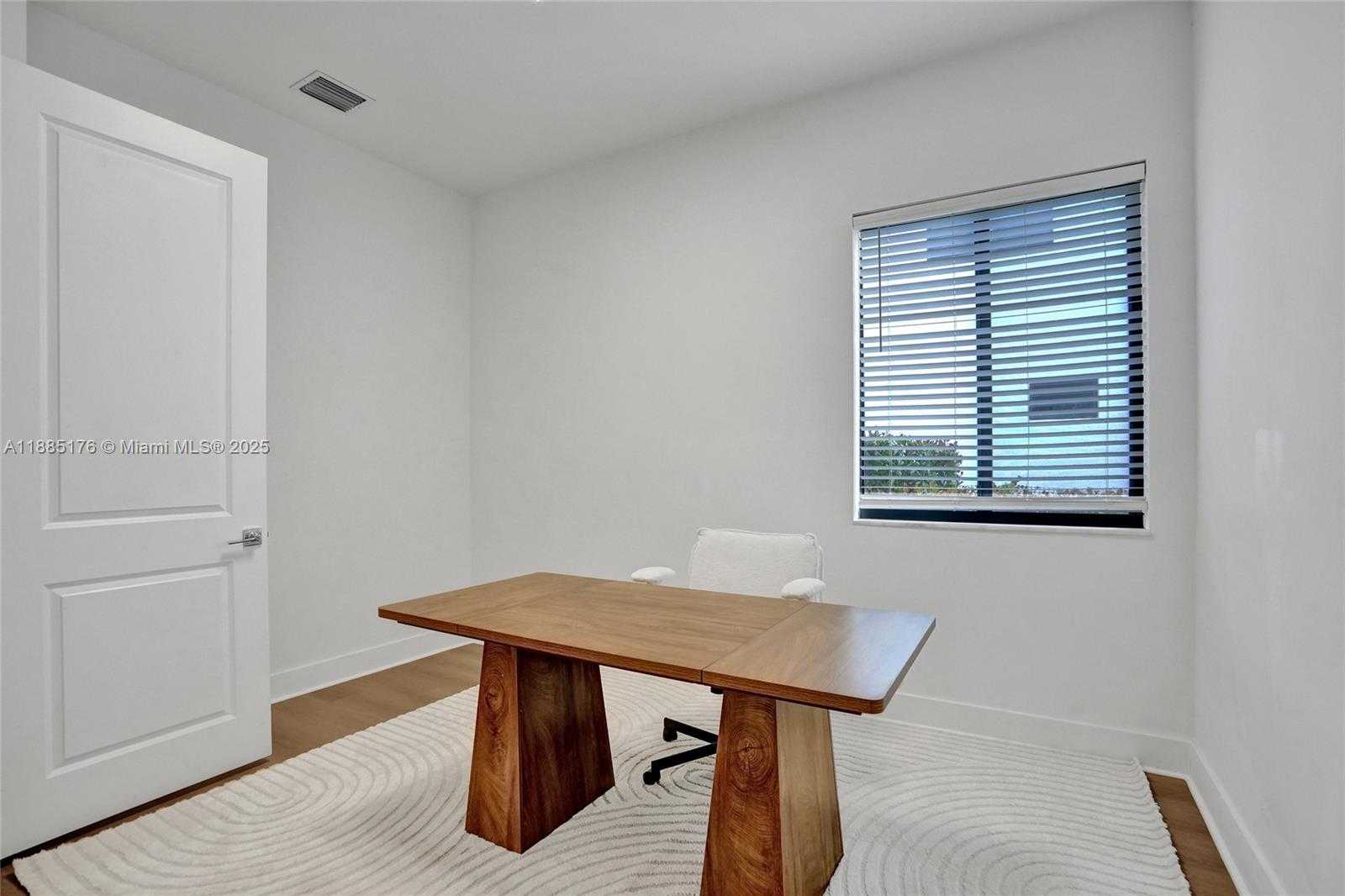 Small Image of 13145 ADDILYN CT, Davie Number 20