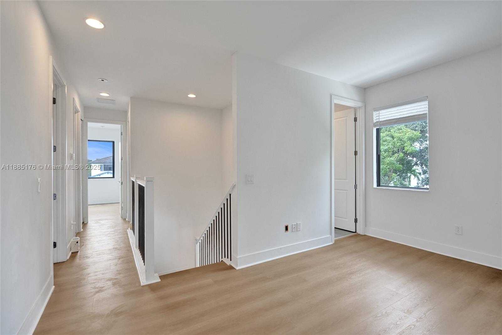 Small Image of 13145 ADDILYN CT, Davie Number 25