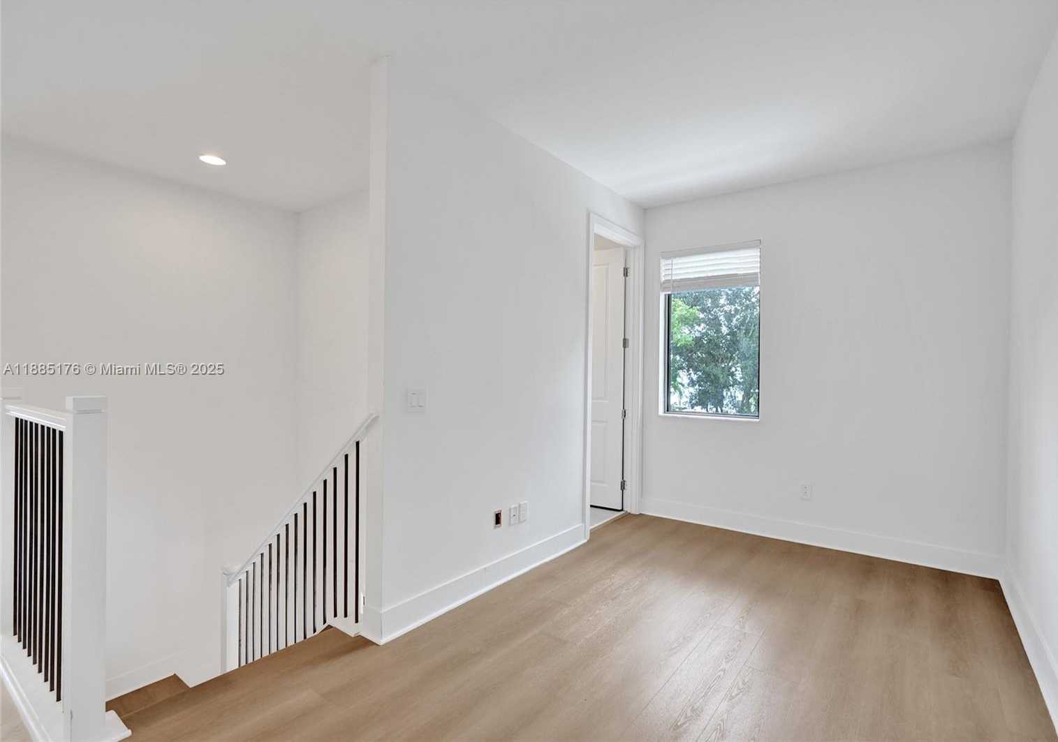 Small Image of 13145 ADDILYN CT, Davie Number 26
