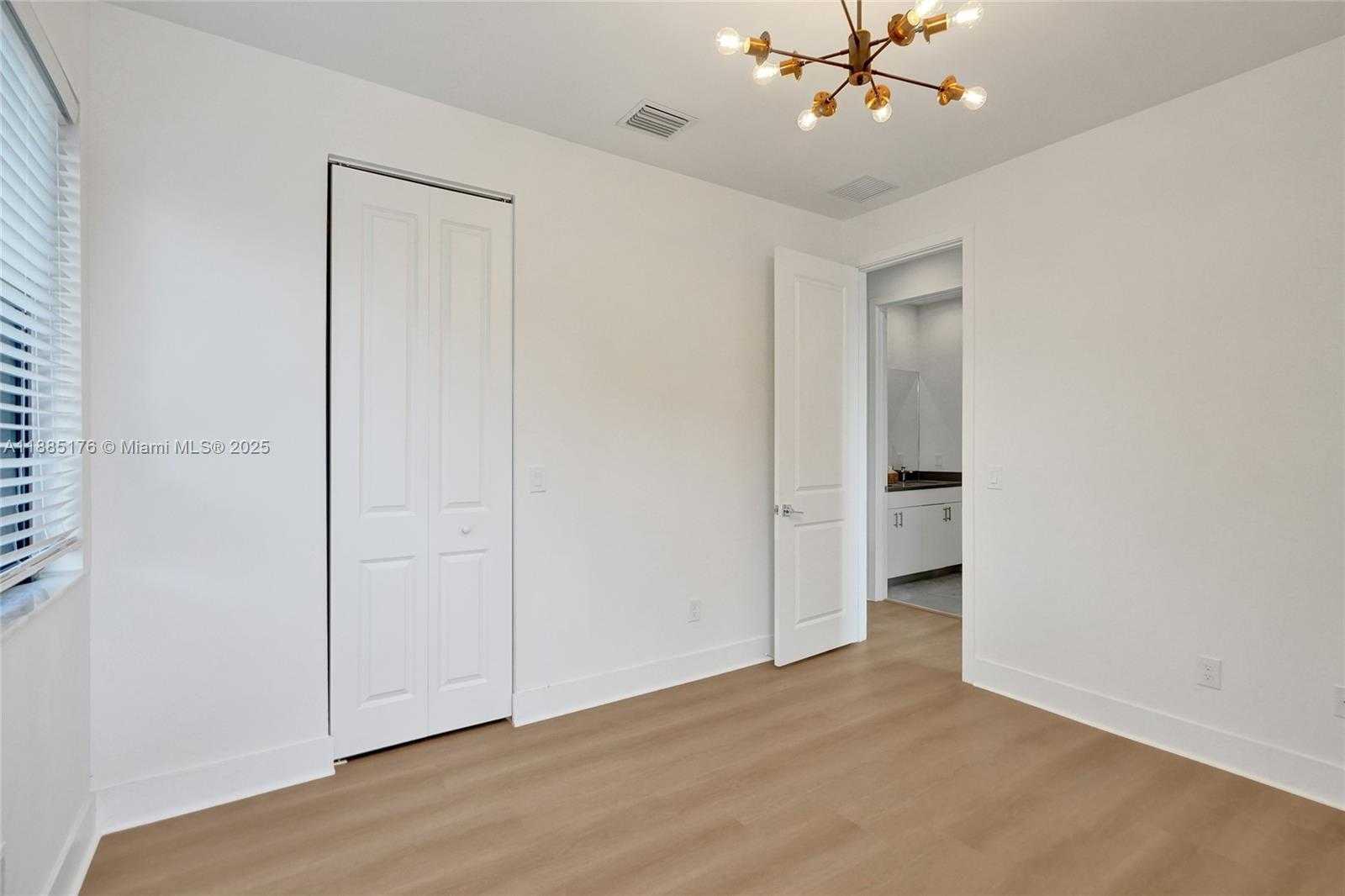 Small Image of 13145 ADDILYN CT, Davie Number 29