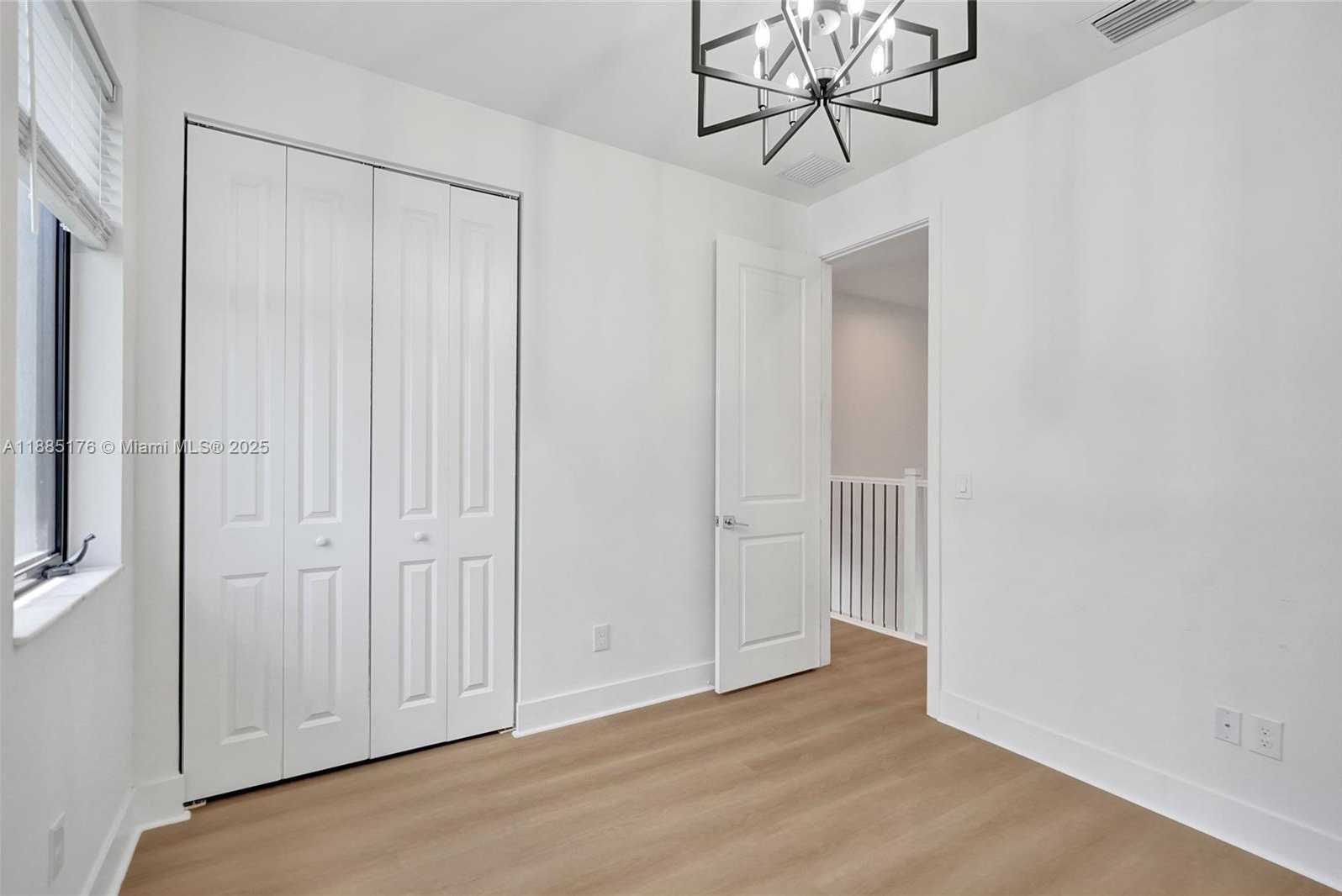 Small Image of 13145 ADDILYN CT, Davie Number 34