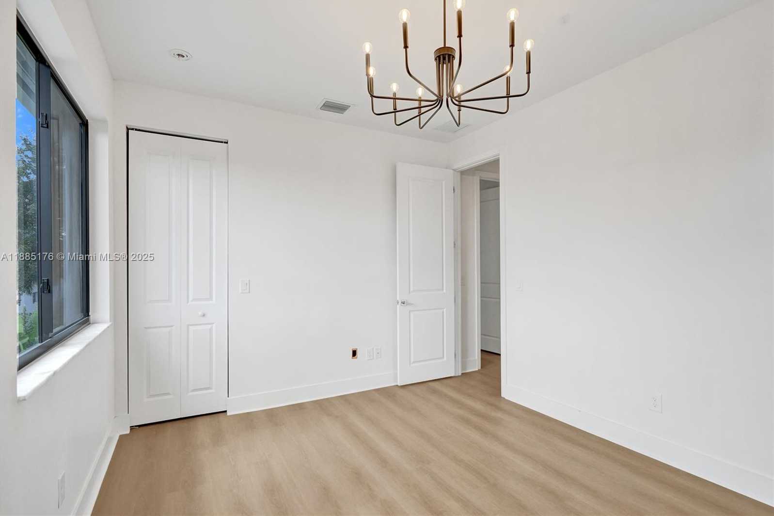 Small Image of 13145 ADDILYN CT, Davie Number 39