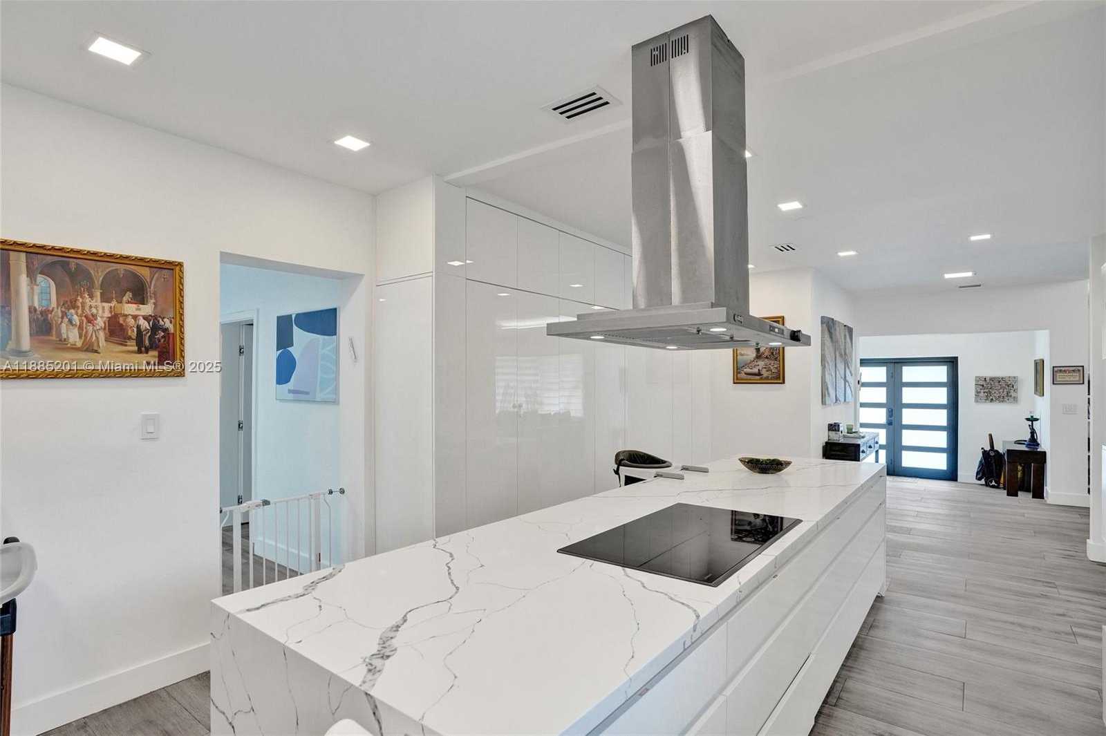 Small Image of 3784 SHERIDAN AVE, Miami Beach Number 19