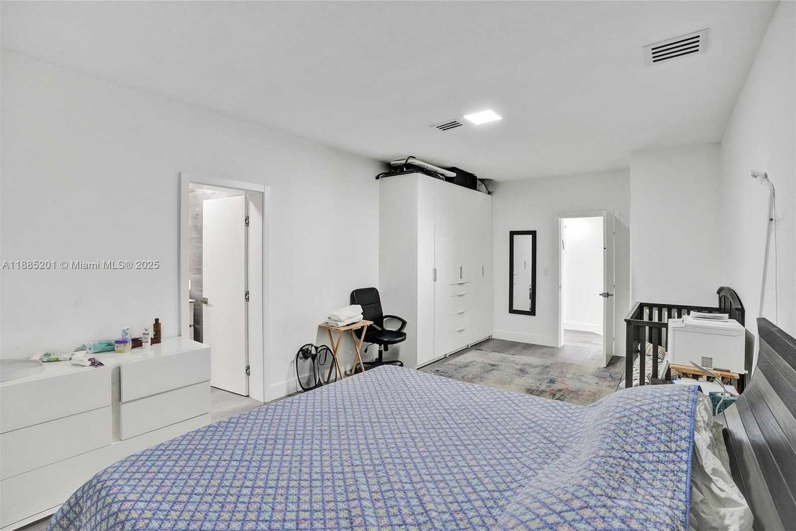 Small Image of 3784 SHERIDAN AVE, Miami Beach Number 45