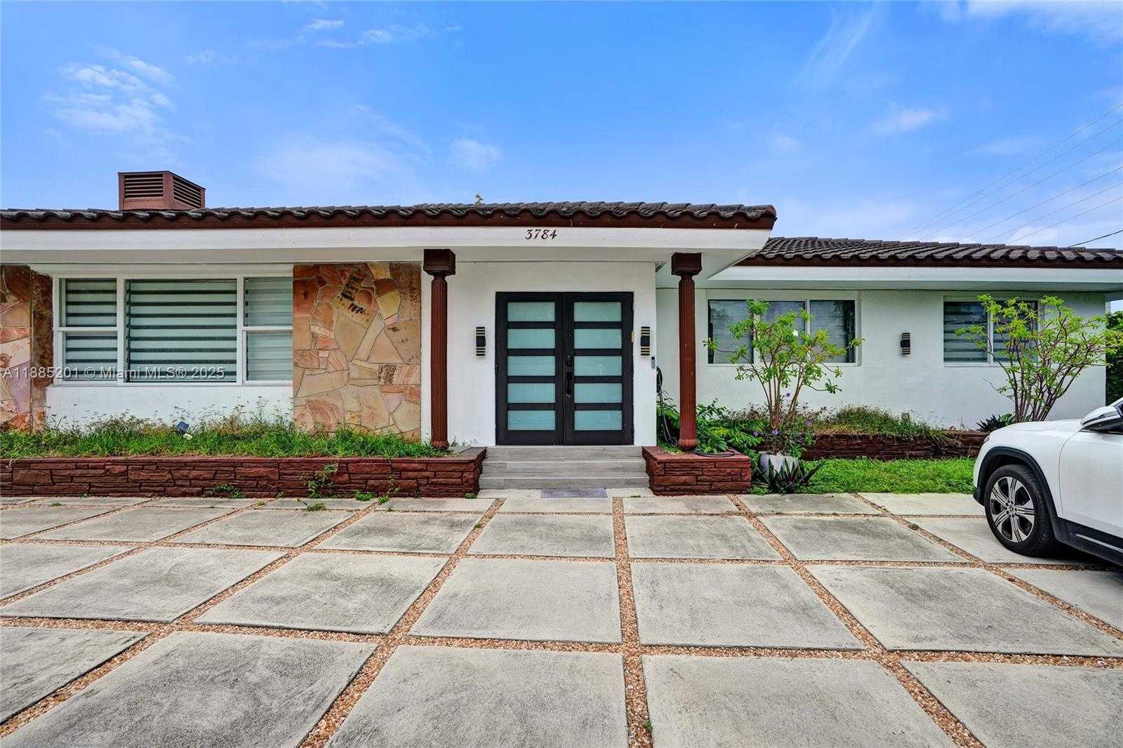 Small Image of 3784 SHERIDAN AVE, Miami Beach Number 50