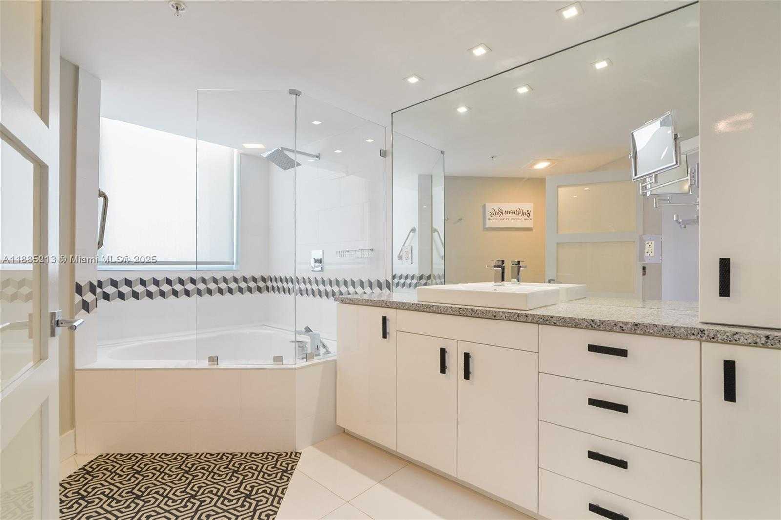 Small Image of 1745 EAST HALLANDALE BEACH BLVD #807W, Hallandale Beach Number 6