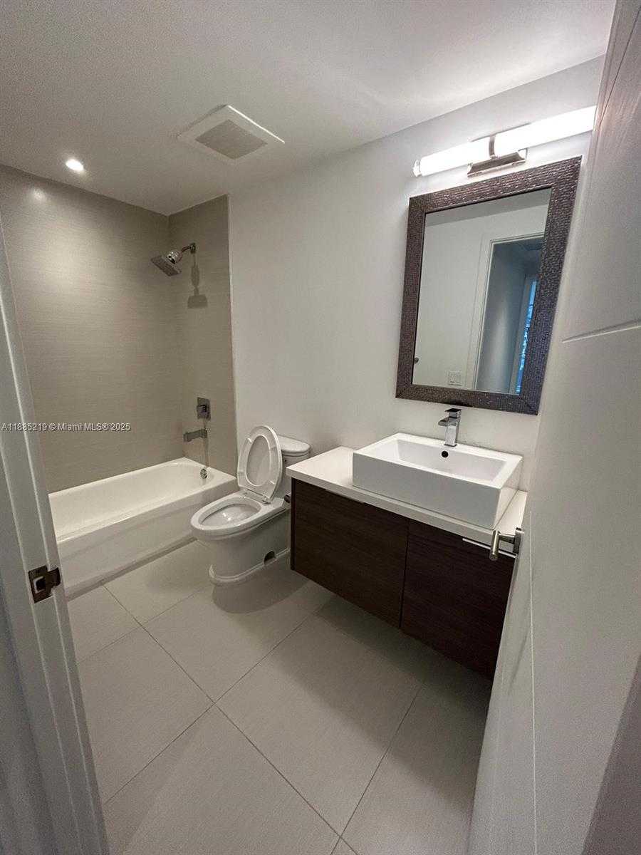 Small Image of 1010 SOUTH WEST 2ND AVE #907, Miami Number 5