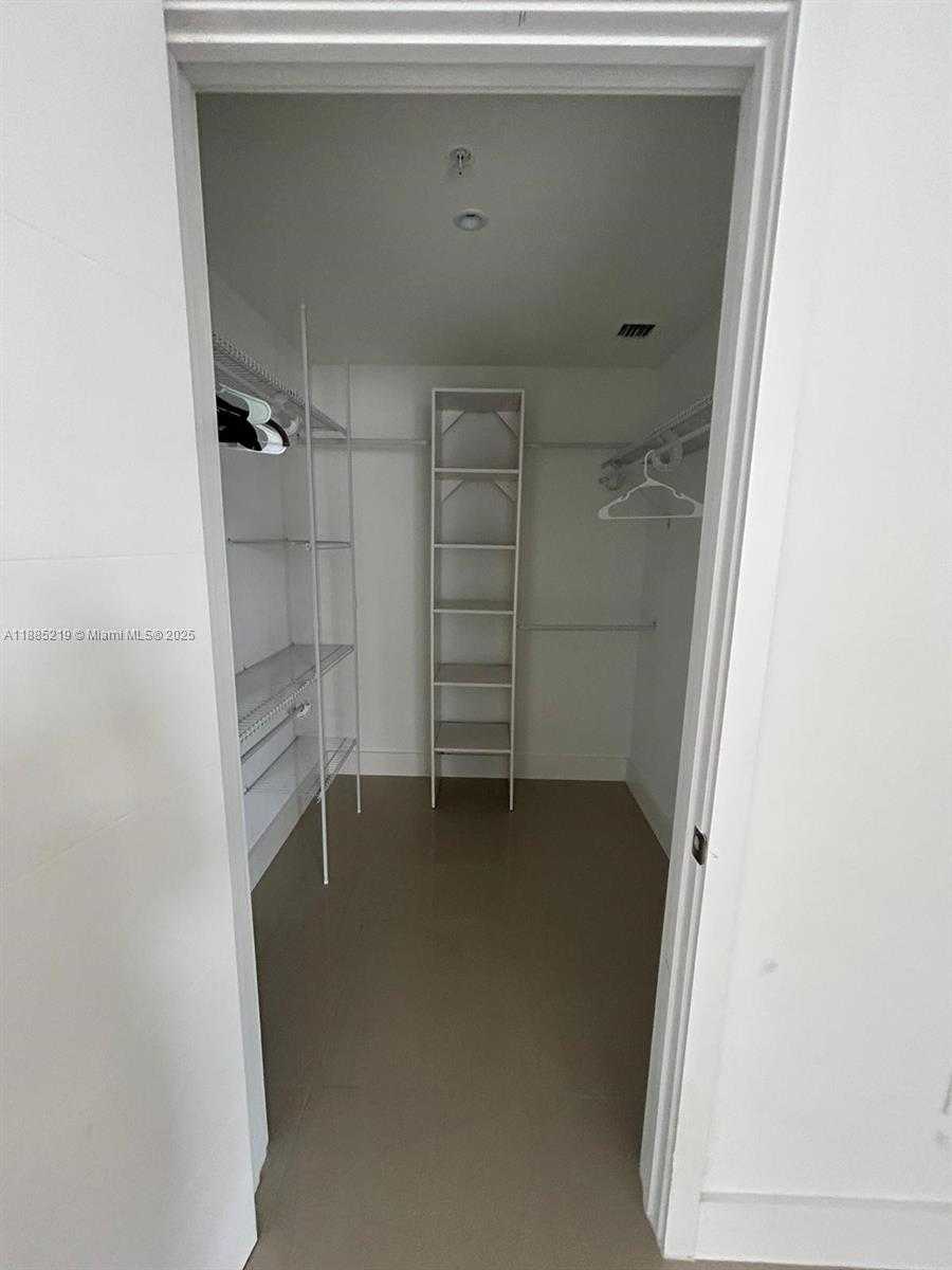 Small Image of 1010 SOUTH WEST 2ND AVE #907, Miami Number 8