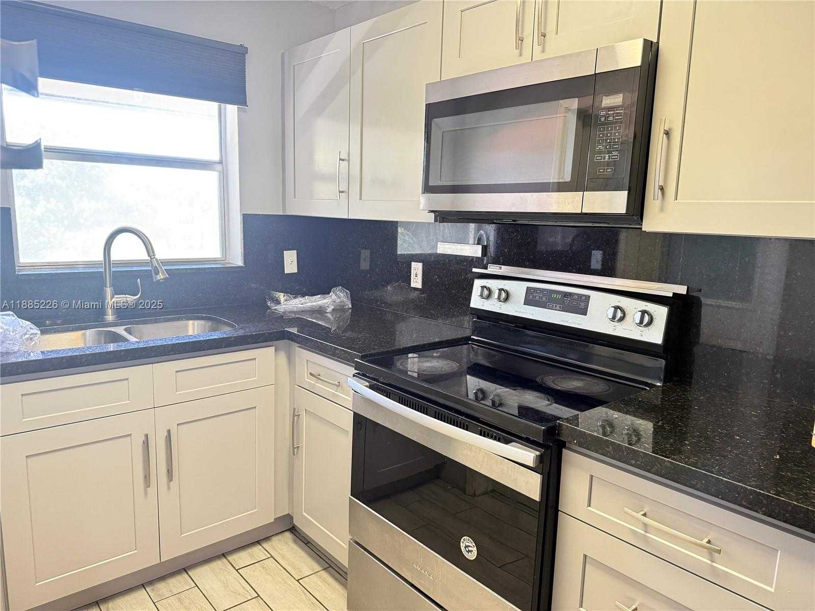 Small Image of 250 LAYNE BLVD #307, Hallandale Beach Number 11