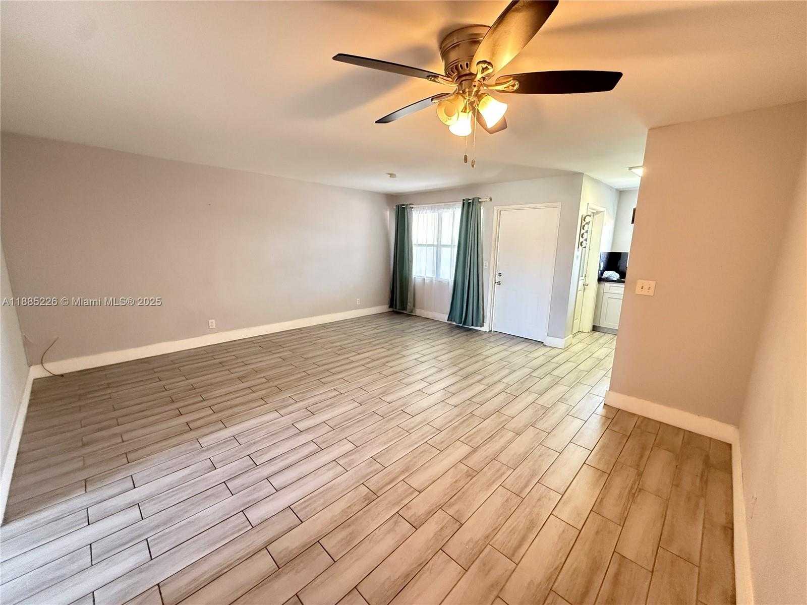 Small Image of 250 LAYNE BLVD #307, Hallandale Beach Number 5