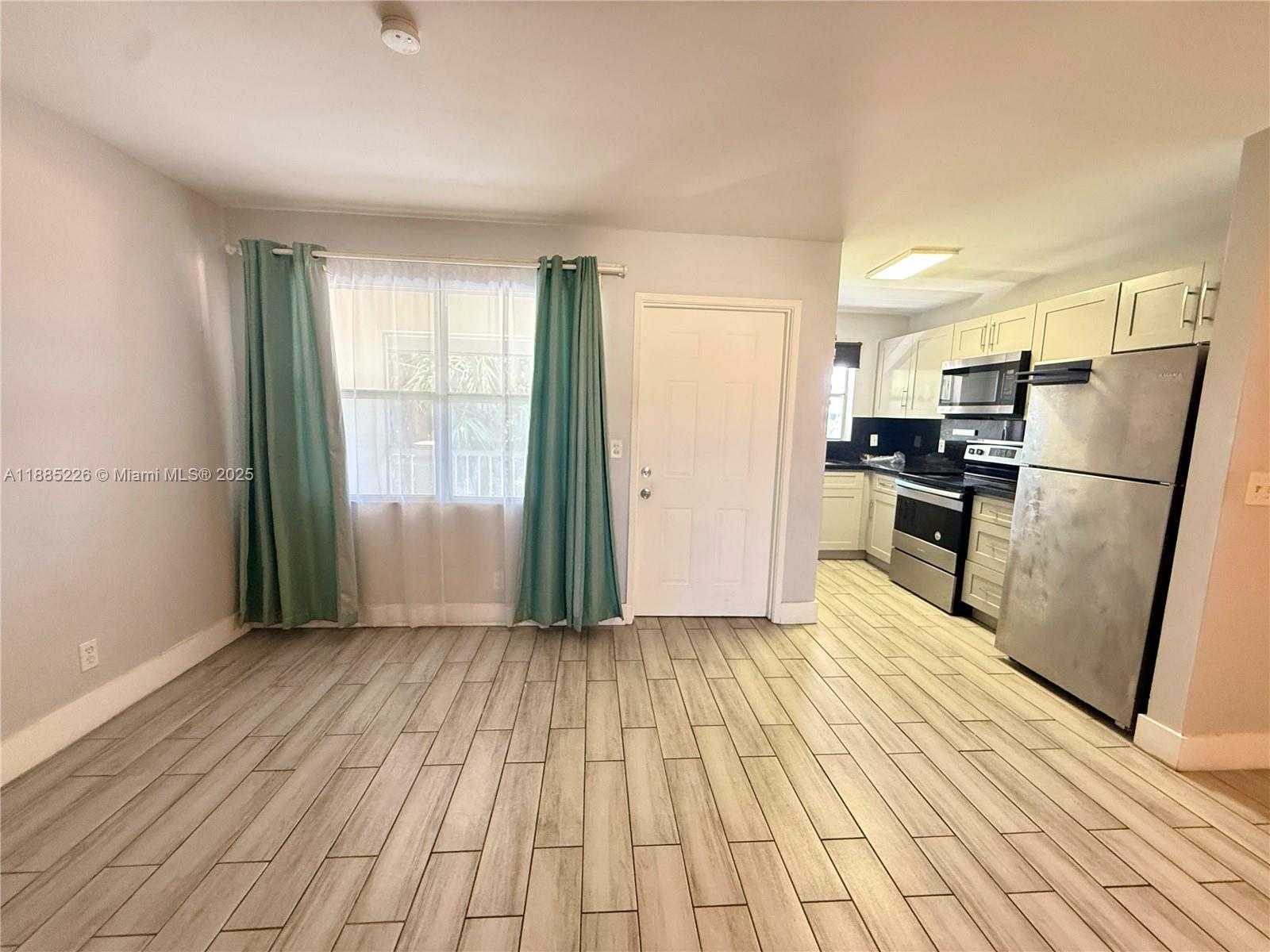 Small Image of 250 LAYNE BLVD #307, Hallandale Beach Number 7