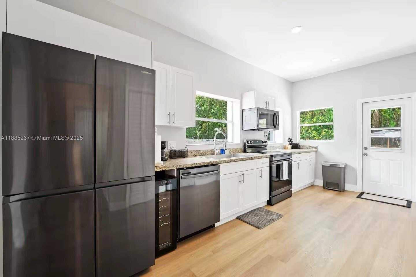 Small Image of 4711 NORTH MIAMI AVE, Miami Number 8