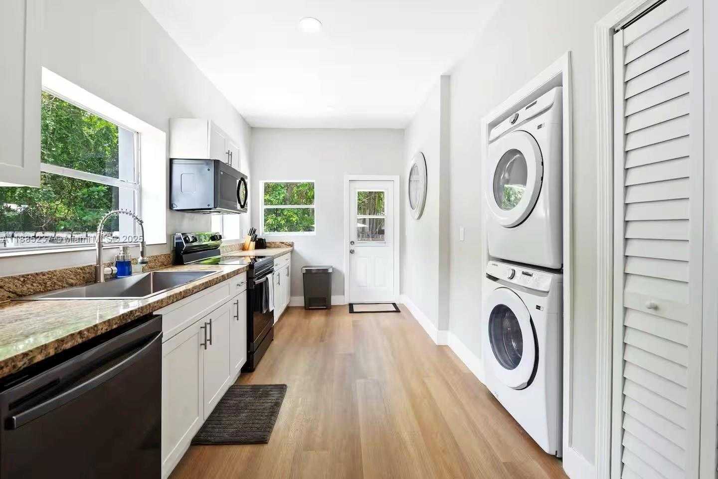 Small Image of 4711 NORTH MIAMI AVE, Miami Number 9