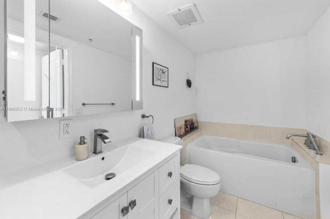 Small Image of 480 NORTH EAST 30TH ST #1607, Miami Number 12