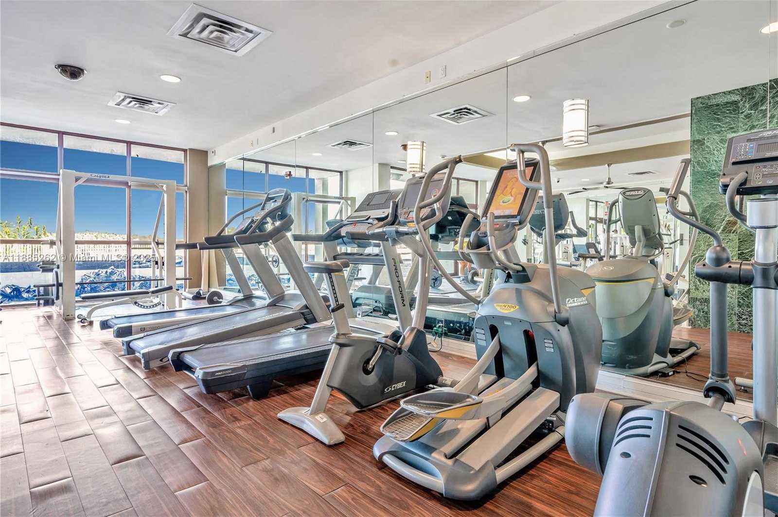 Small Image of 6770 INDIAN CREEK DR #9R, Miami Beach Number 17