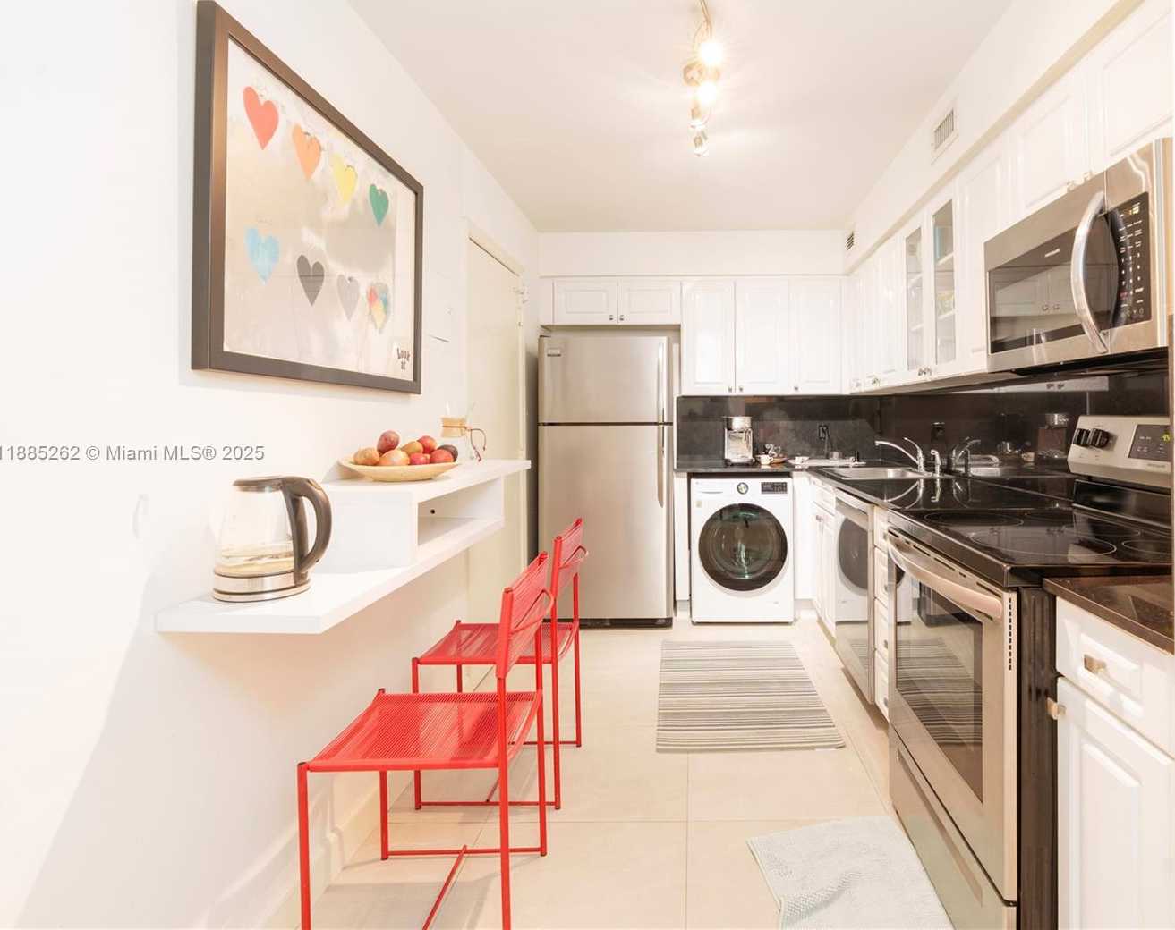 Small Image of 6770 INDIAN CREEK DR #9R, Miami Beach Number 8