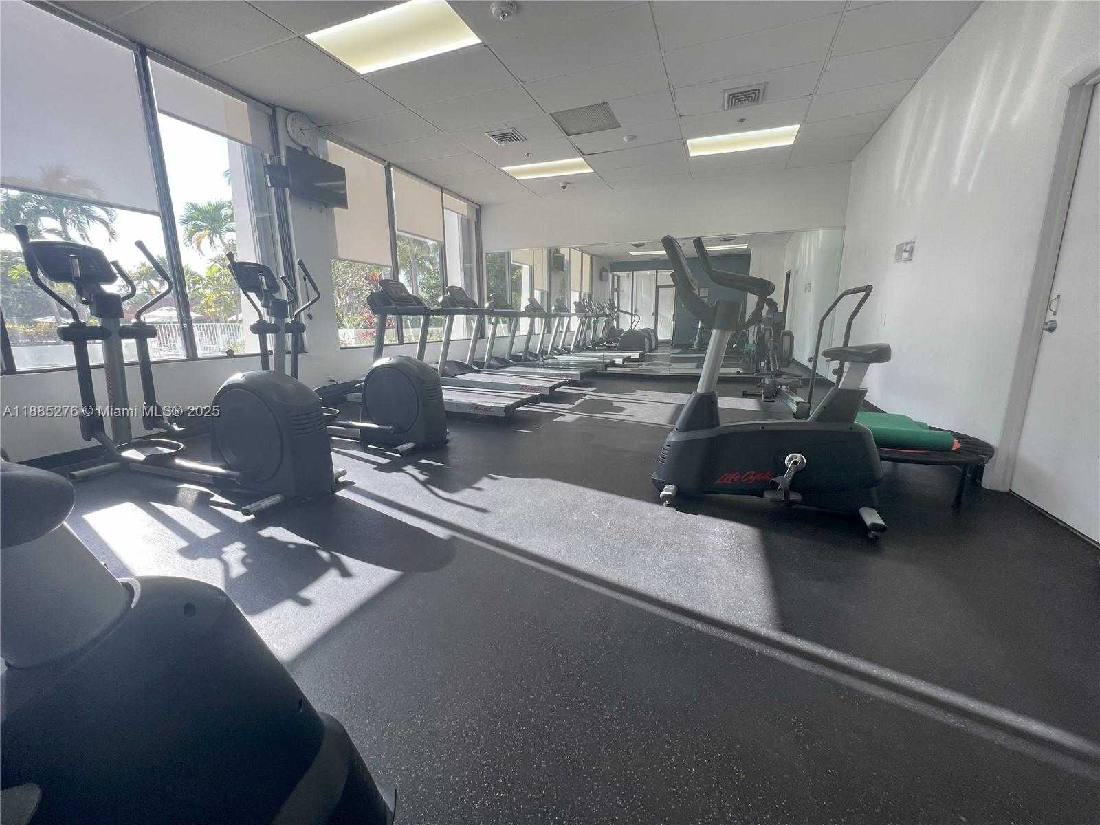Small Image of 100 BAYVIEW DR #2012, Sunny Isles Beach Number 13
