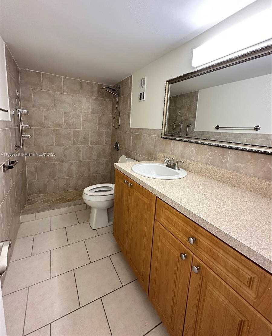 Small Image of 1555 WEST 44TH PL #234, Hialeah Number 22