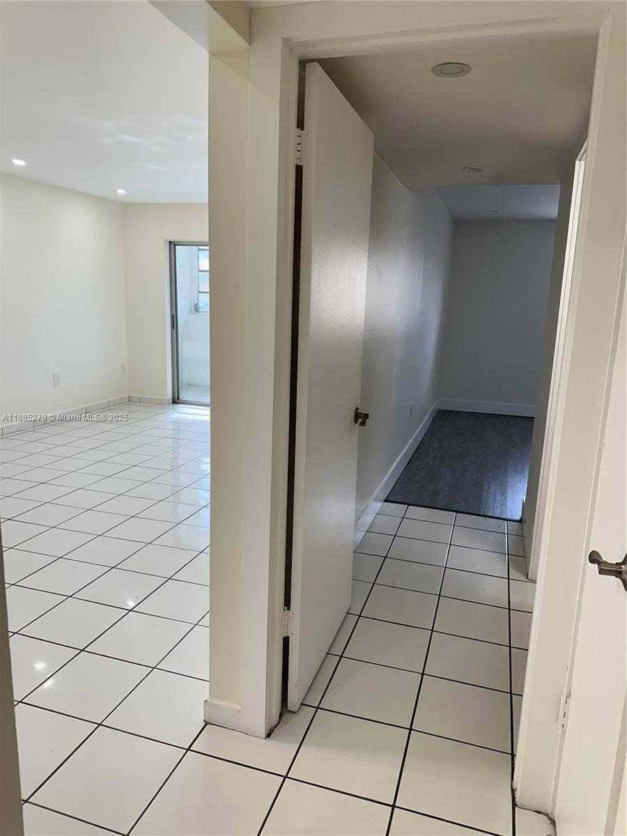 Small Image of 1555 WEST 44TH PL #234, Hialeah Number 24