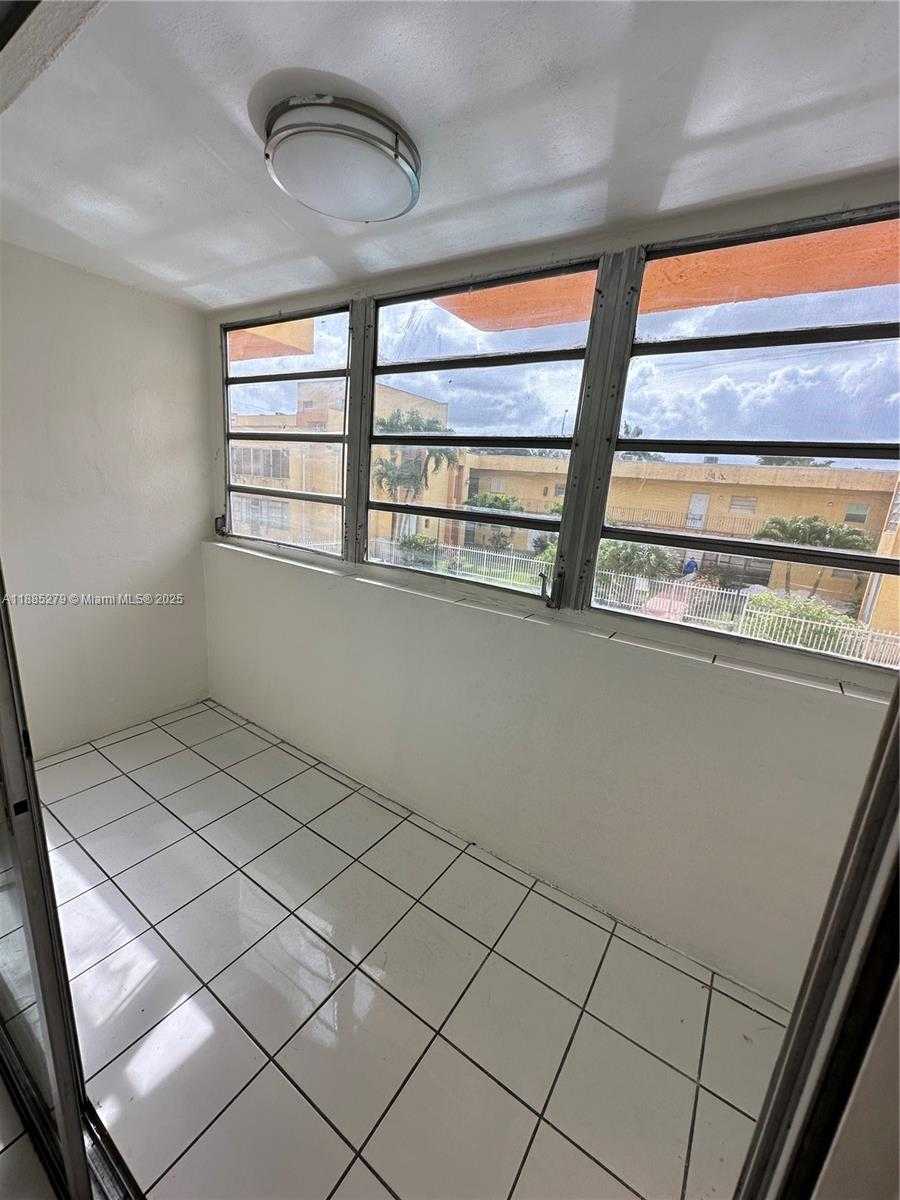 Small Image of 1555 WEST 44TH PL #234, Hialeah Number 25