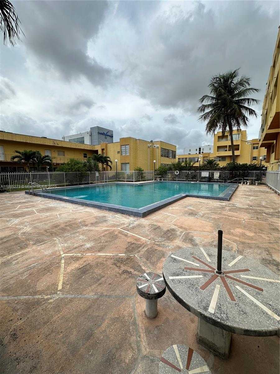 Small Image of 1555 WEST 44TH PL #234, Hialeah Number 29