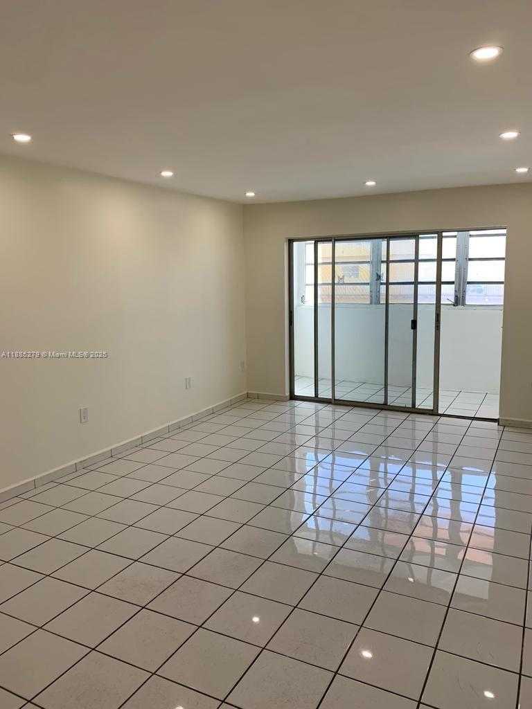 Small Image of 1555 WEST 44TH PL #234, Hialeah Number 3