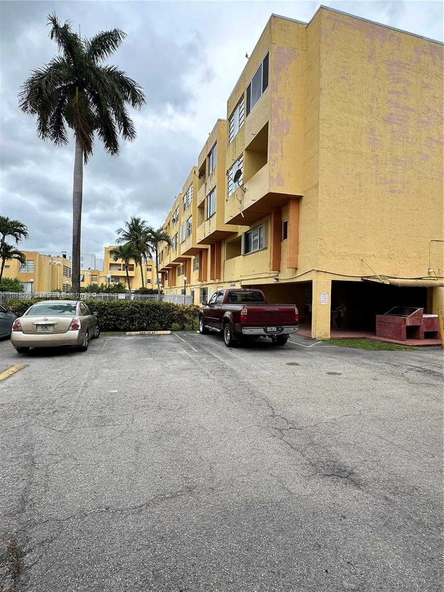 Small Image of 1555 WEST 44TH PL #234, Hialeah Number 33