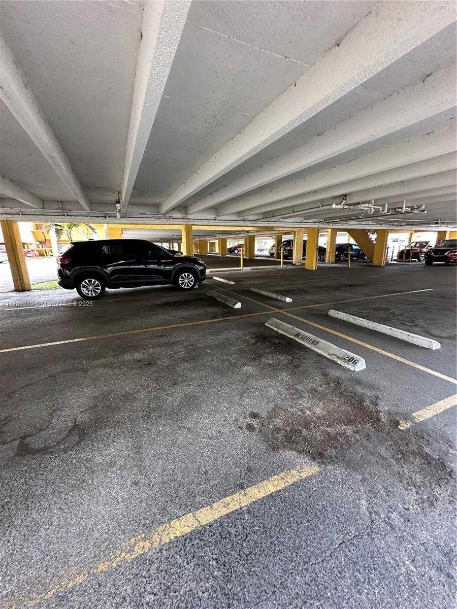 Small Image of 1555 WEST 44TH PL #234, Hialeah Number 34