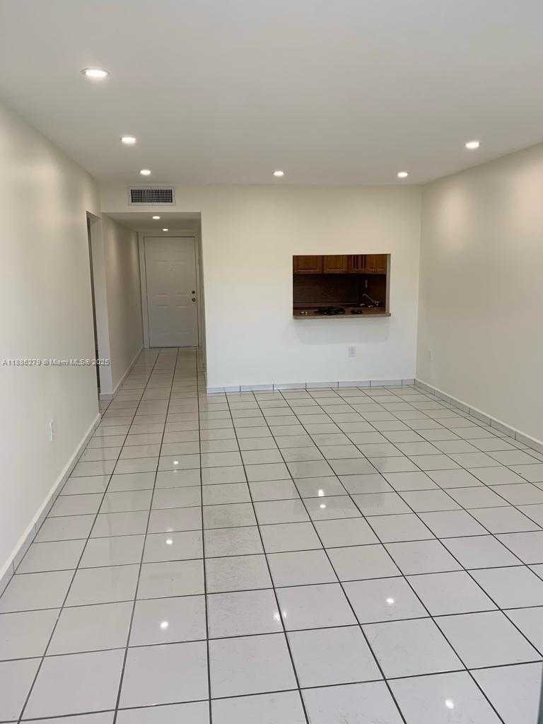 Small Image of 1555 WEST 44TH PL #234, Hialeah Number 4