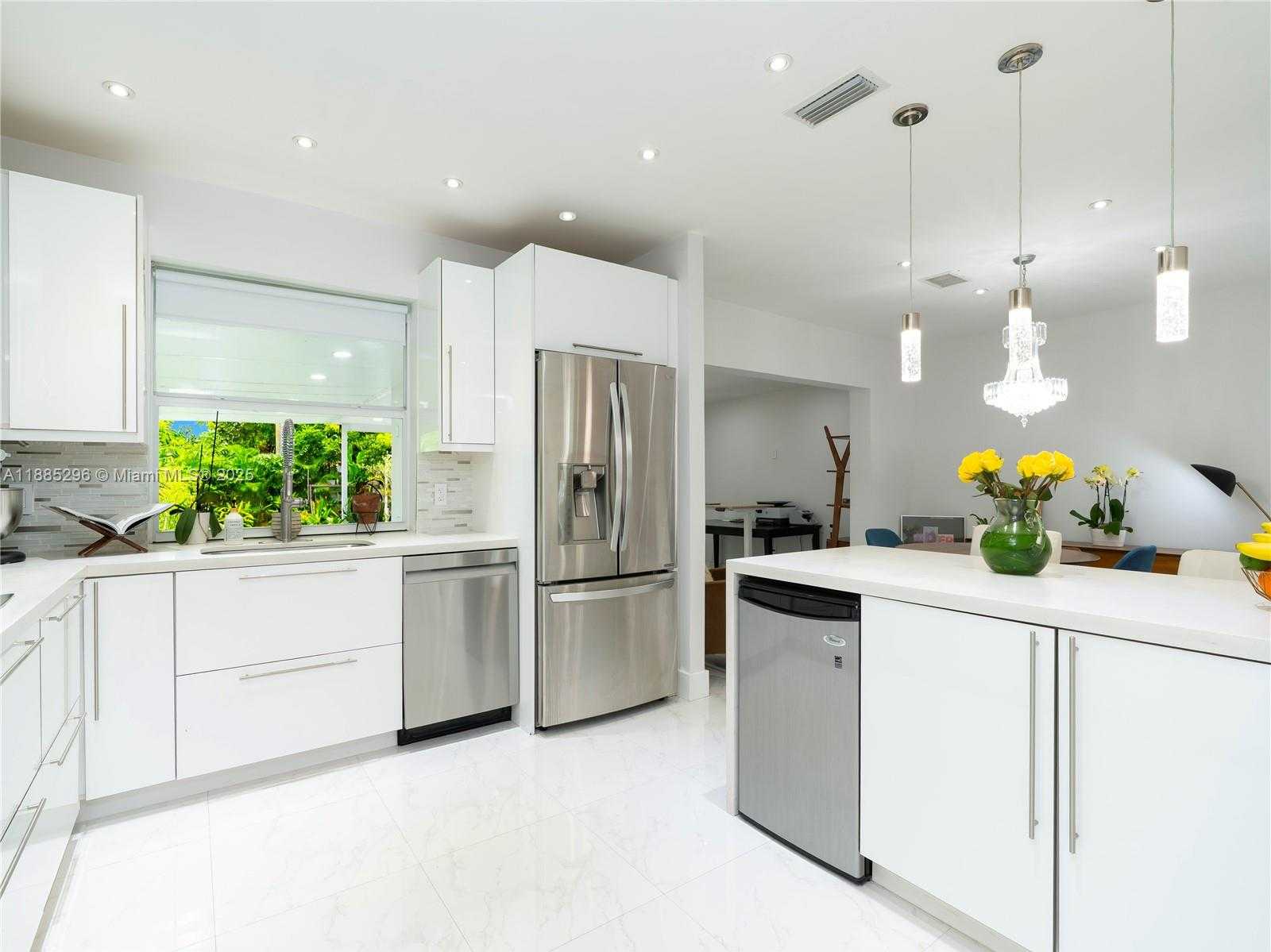 Small Image of 1617 NORTH EAST 157TH TER, North Miami Beach Number 10