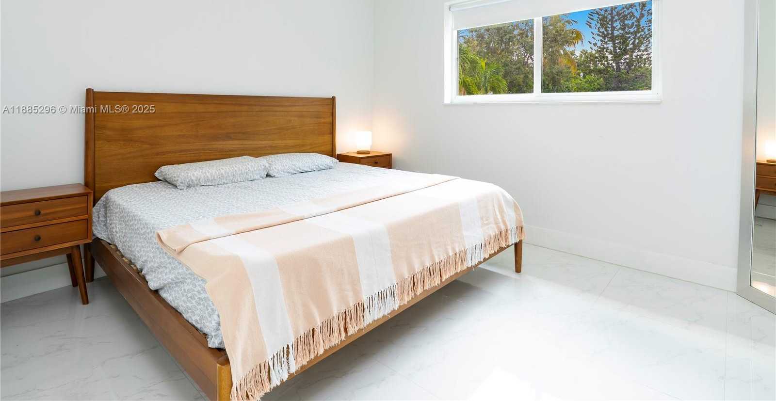 Small Image of 1617 NORTH EAST 157TH TER, North Miami Beach Number 14
