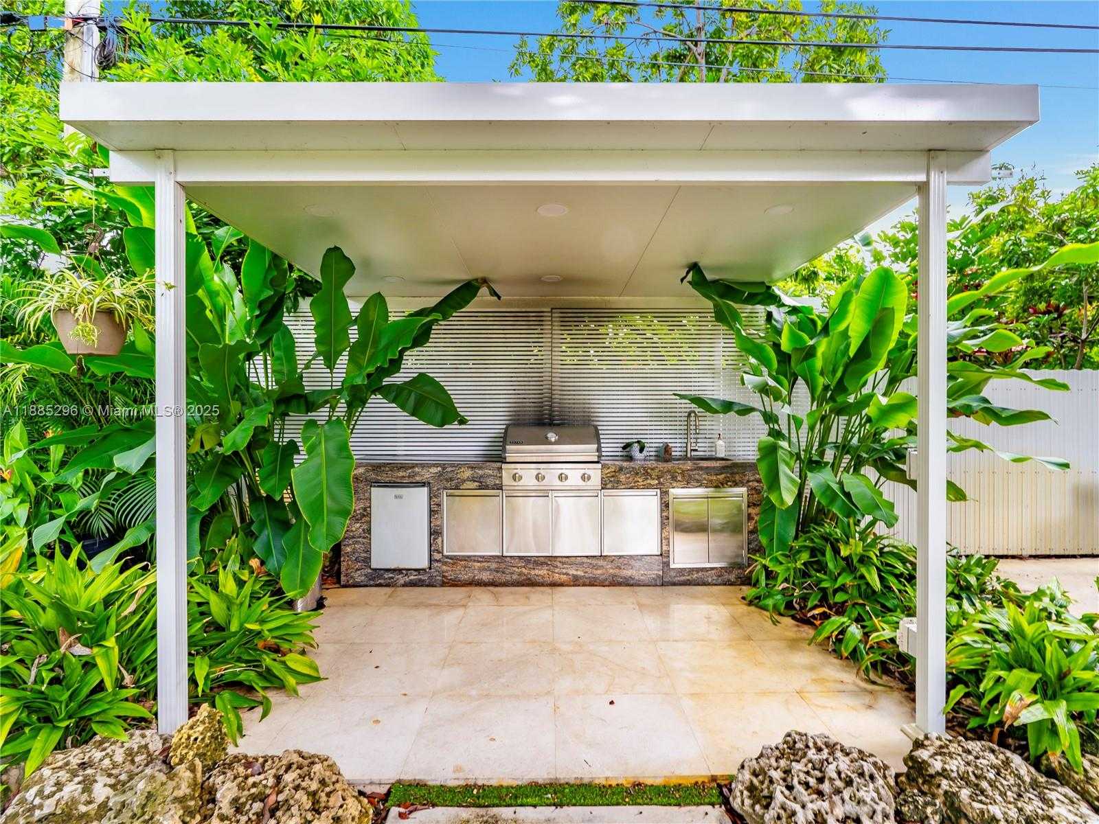 Small Image of 1617 NORTH EAST 157TH TER, North Miami Beach Number 24