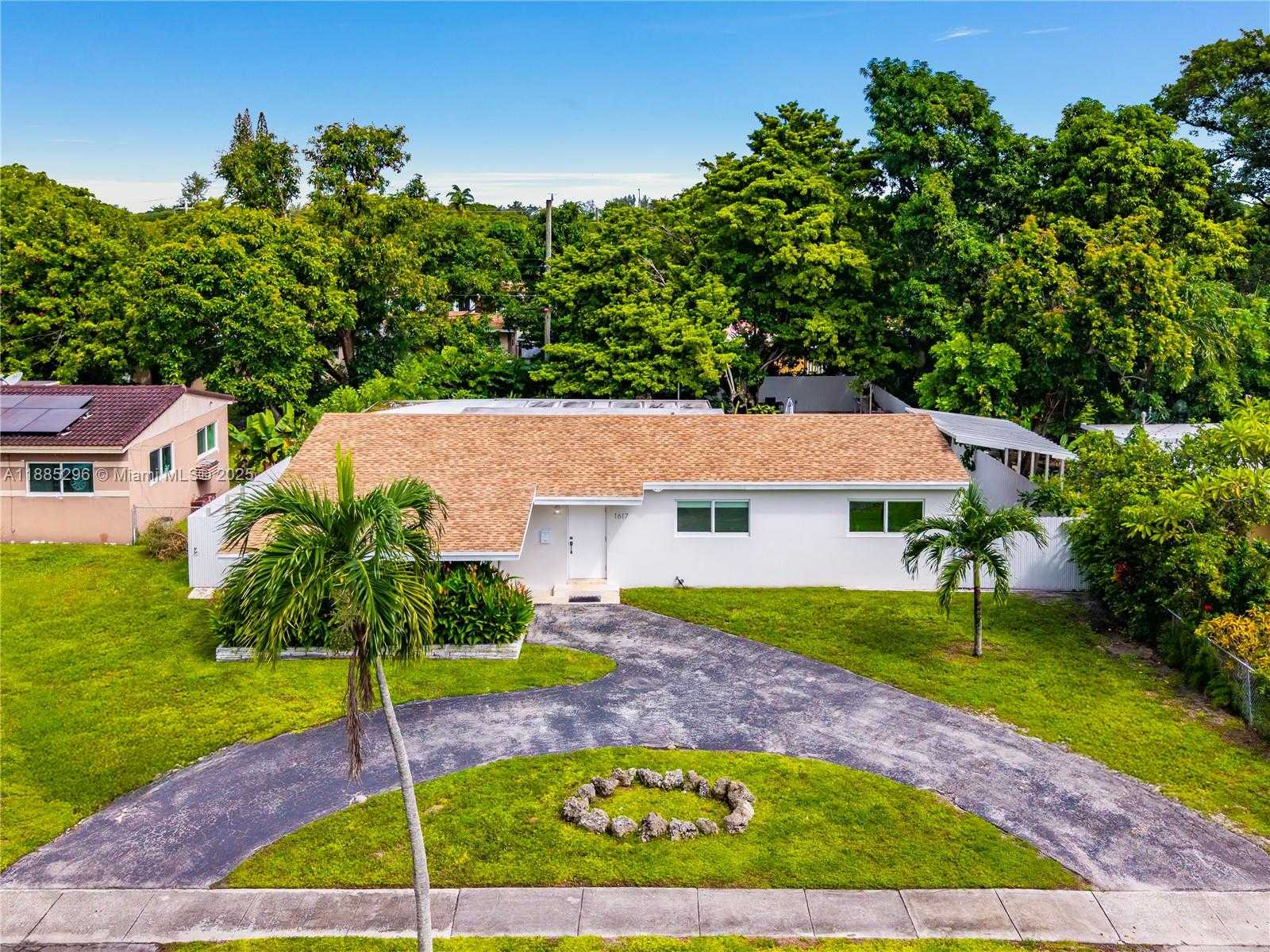 Small Image of 1617 NORTH EAST 157TH TER, North Miami Beach Number 32