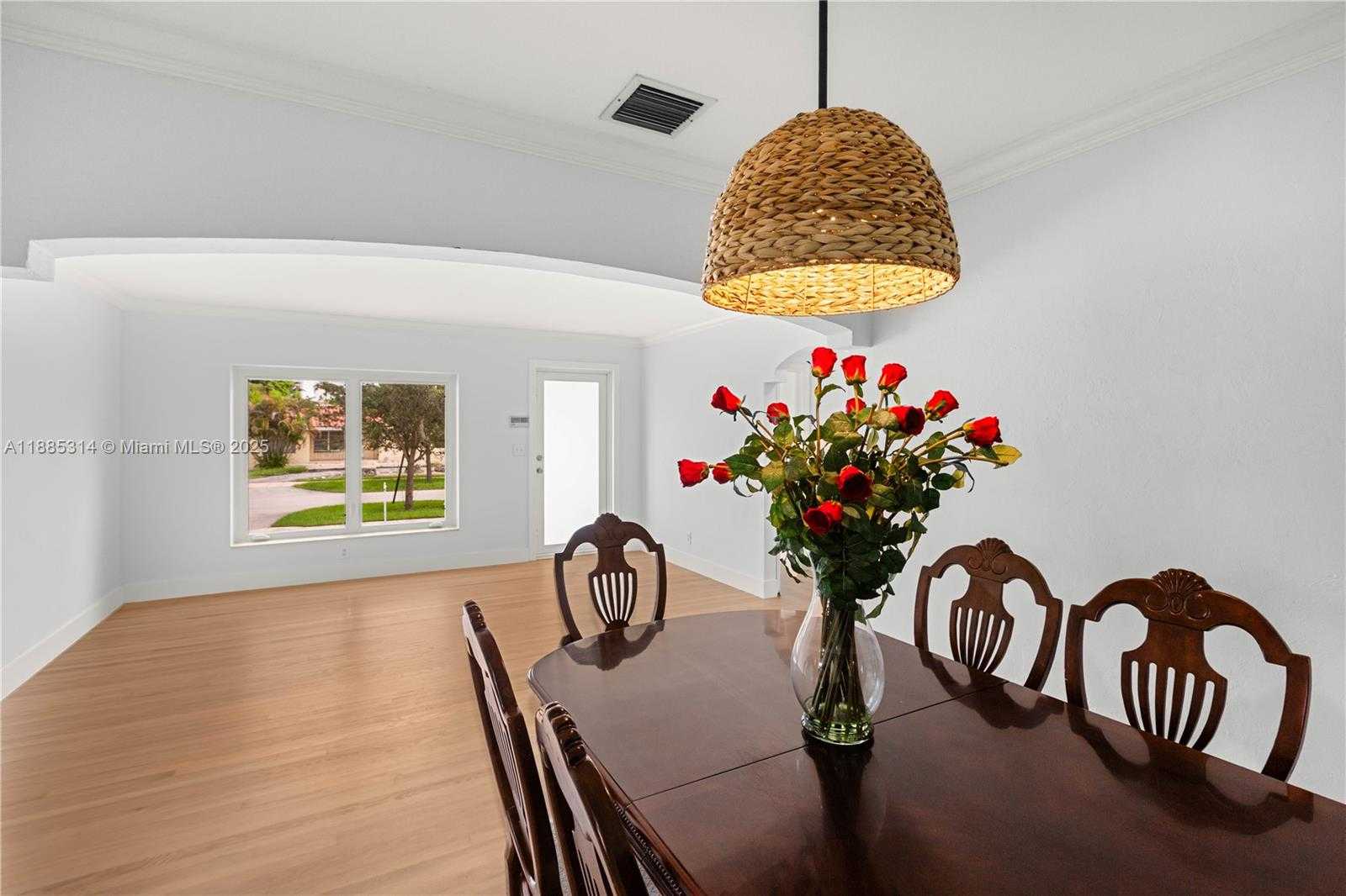 Small Image of 3018 COCONUT GROVE DR, Coral Gables Number 18