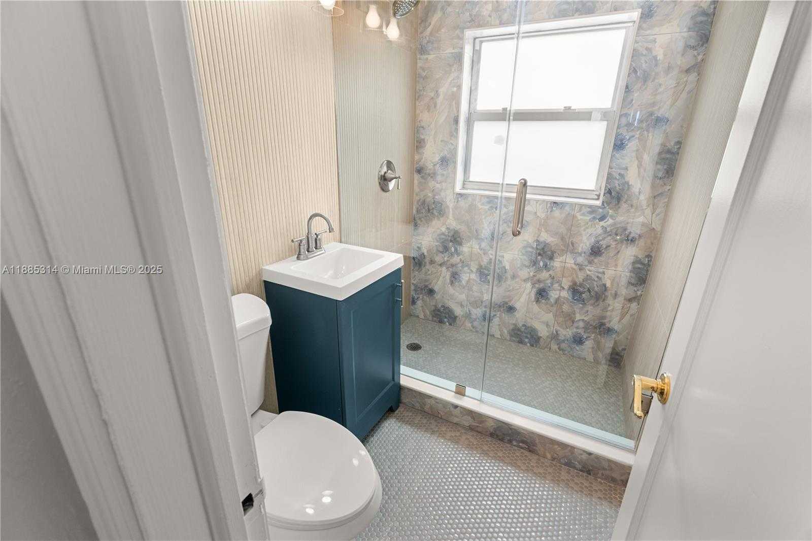 Small Image of 3018 COCONUT GROVE DR, Coral Gables Number 21