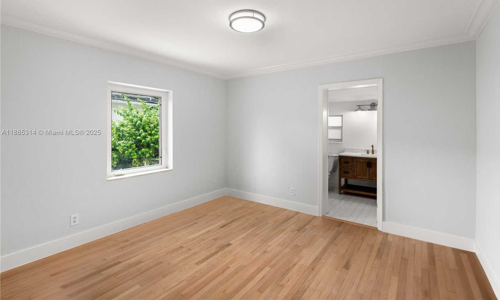 Small Image of 3018 COCONUT GROVE DR, Coral Gables Number 22
