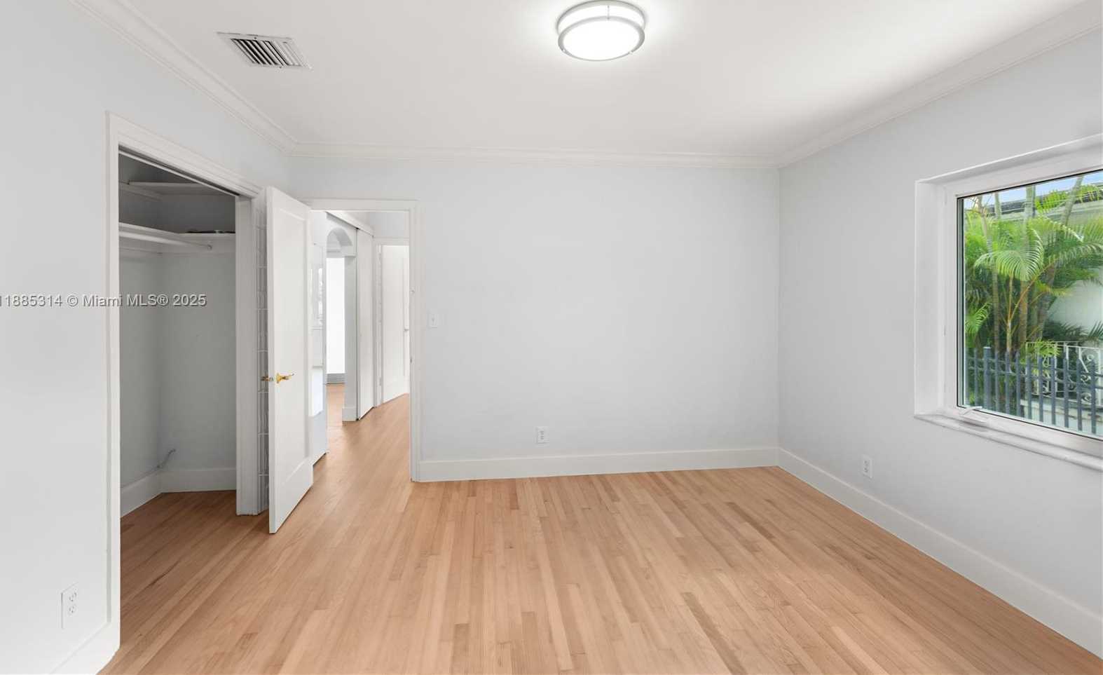 Small Image of 3018 COCONUT GROVE DR, Coral Gables Number 25