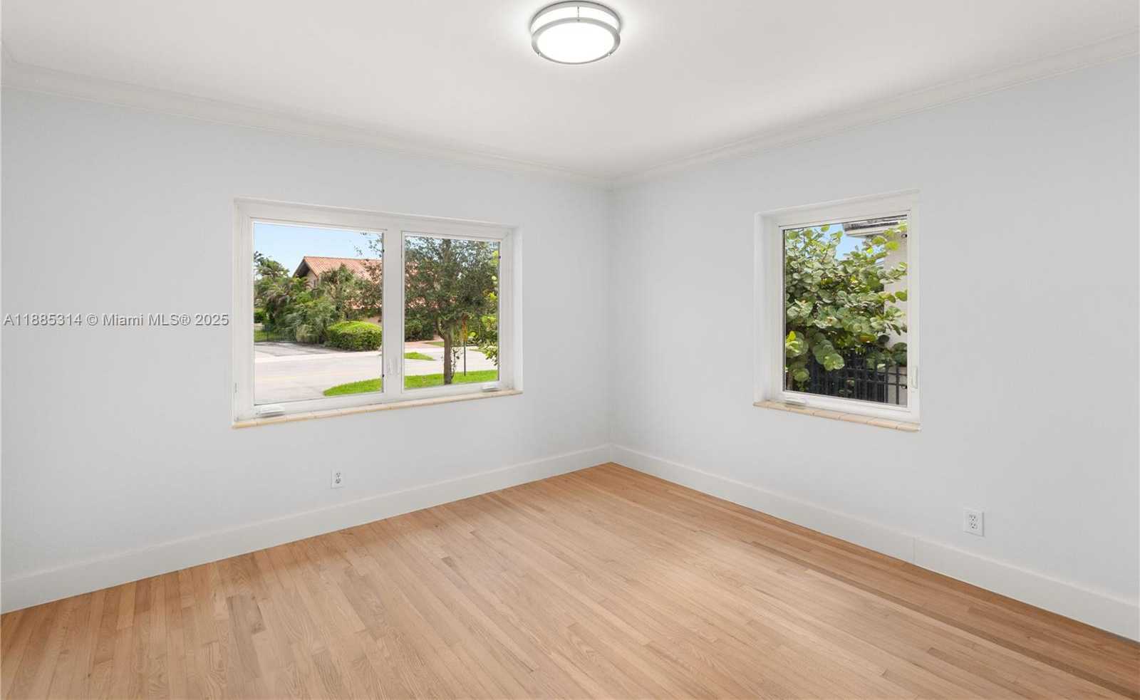 Small Image of 3018 COCONUT GROVE DR, Coral Gables Number 26