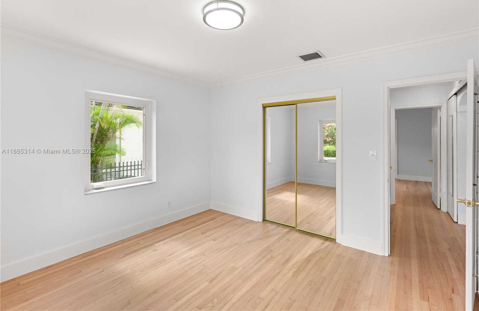 Small Image of 3018 COCONUT GROVE DR, Coral Gables Number 27