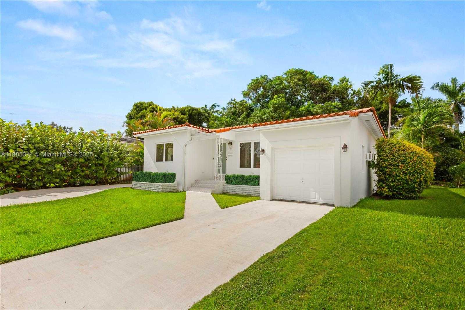 Small Image of 3018 COCONUT GROVE DR, Coral Gables Number 33
