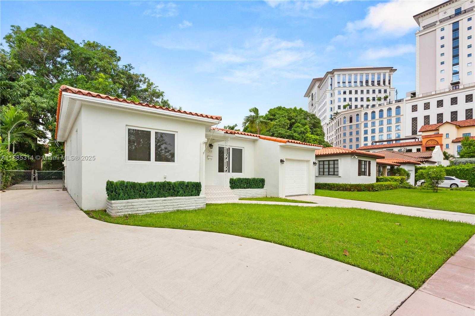 Small Image of 3018 COCONUT GROVE DR, Coral Gables Number 34