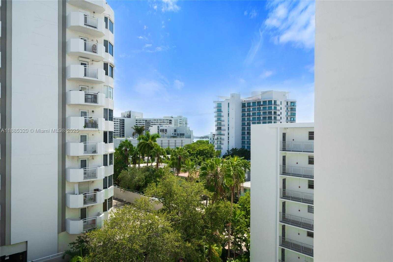 Small Image of 1340 LINCOLN RD #806, Miami Beach Number 17