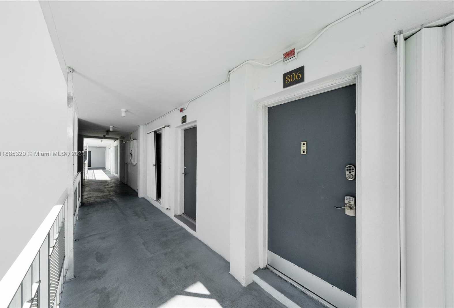 Small Image of 1340 LINCOLN RD #806, Miami Beach Number 21