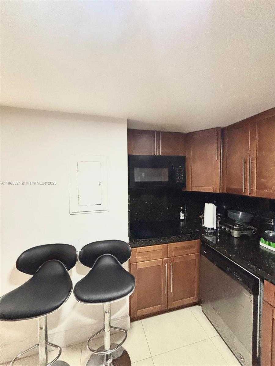 Small Image of 801 BRICKELL BAY DR #1067, Miami Number 11