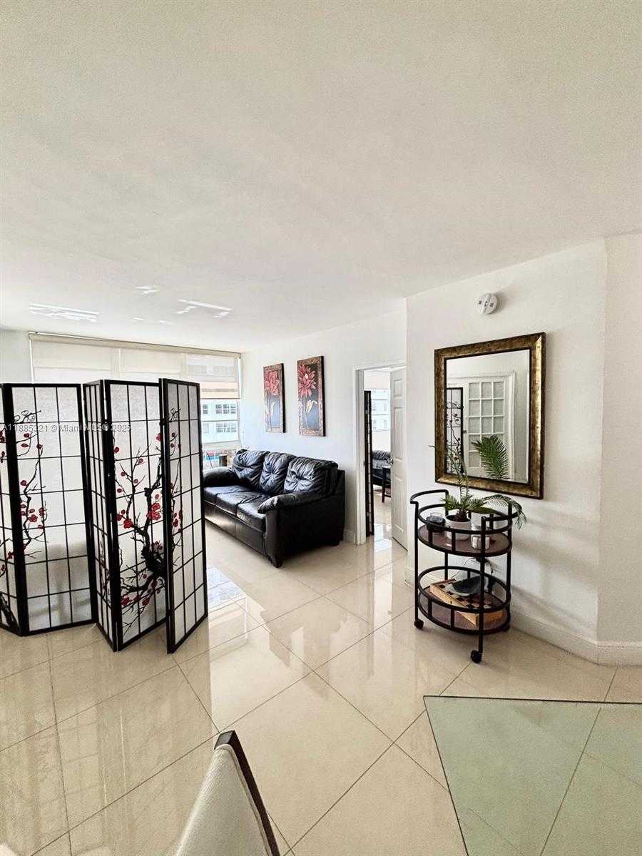 Small Image of 801 BRICKELL BAY DR #1067, Miami Number 19