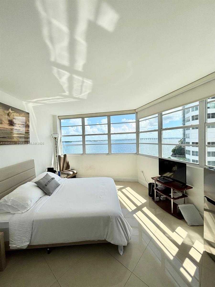 Small Image of 801 BRICKELL BAY DR #1067, Miami Number 30