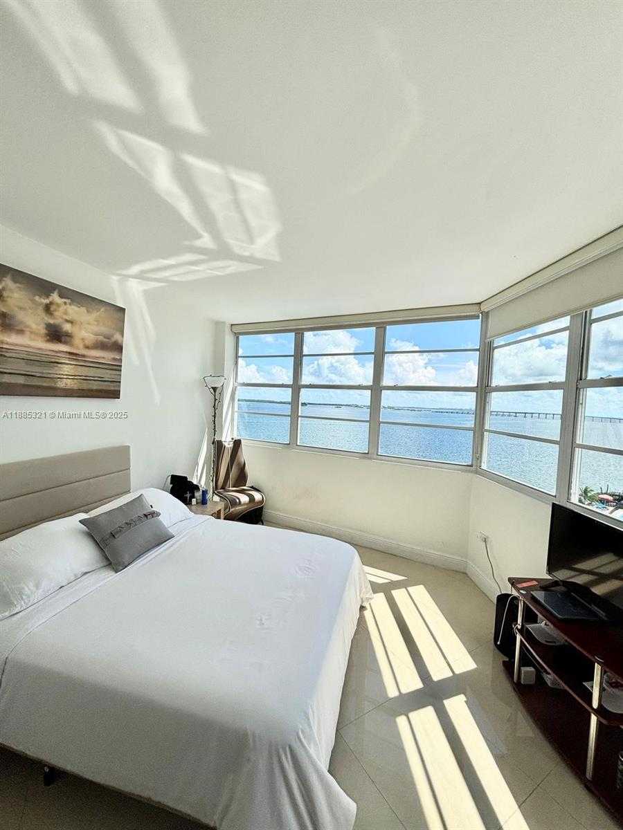 Small Image of 801 BRICKELL BAY DR #1067, Miami Number 38