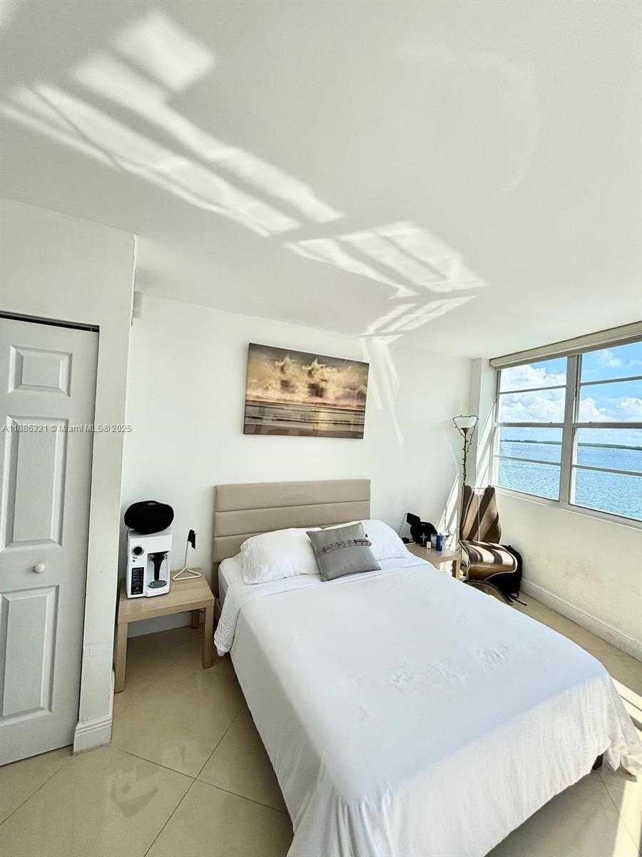 Small Image of 801 BRICKELL BAY DR #1067, Miami Number 39