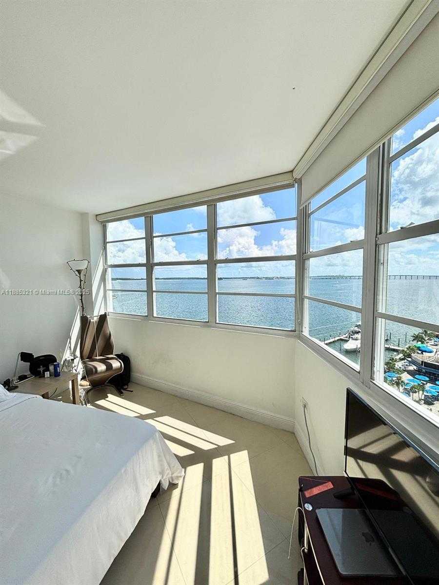 Small Image of 801 BRICKELL BAY DR #1067, Miami Number 4